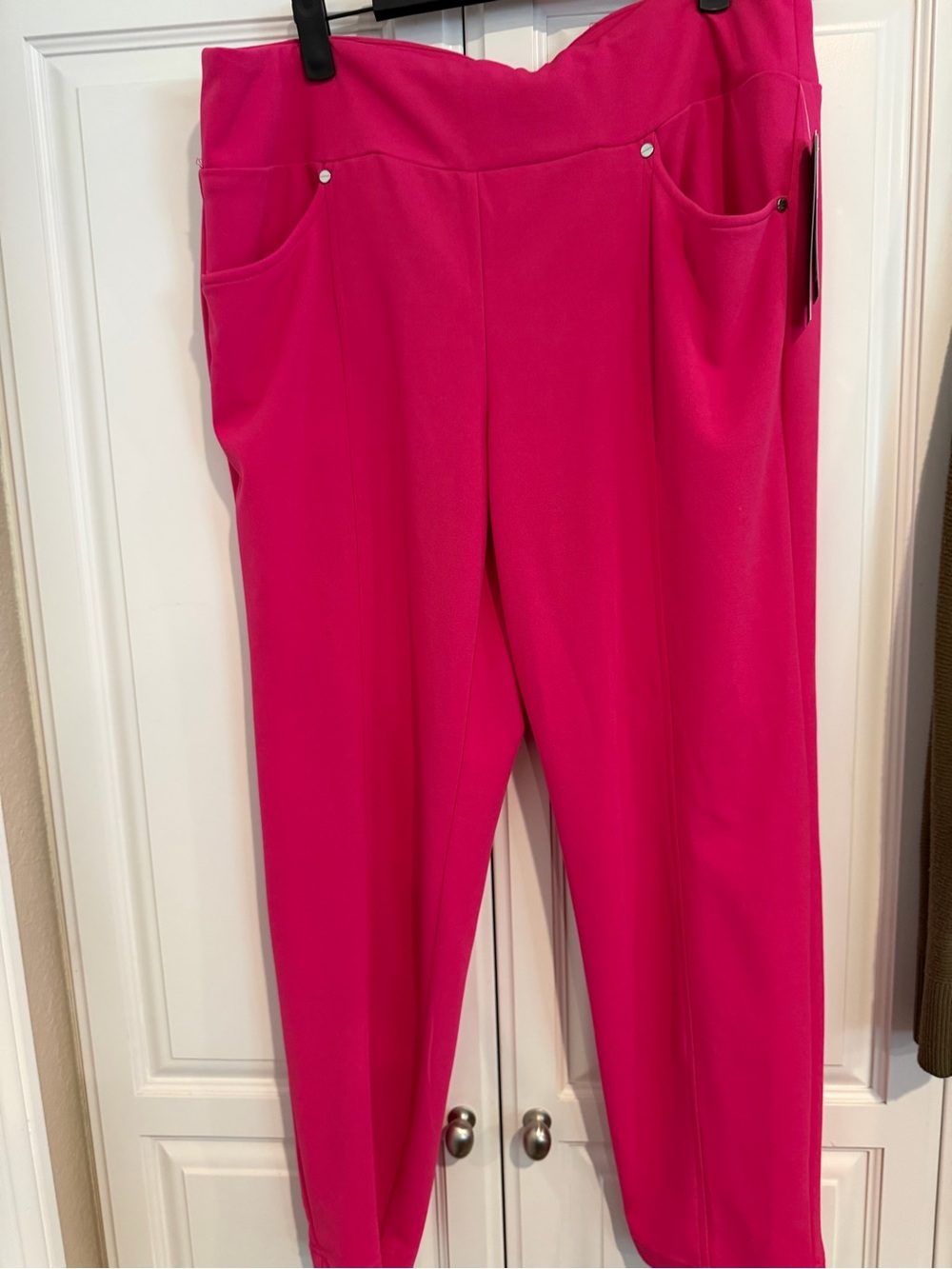 NWT SOHO Women's Hot Pink Pull-On Stretch Ankle Length Pants